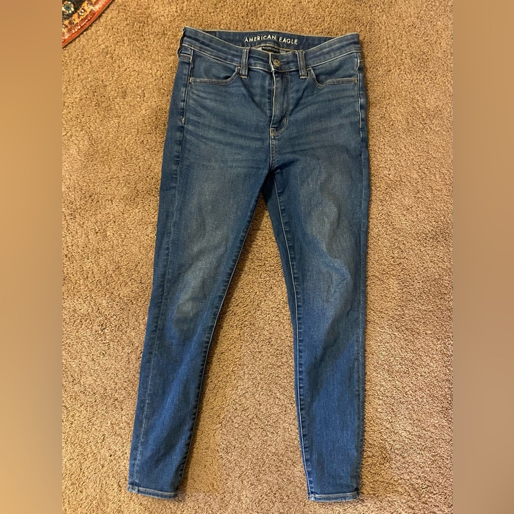 Lightly Worn American Eagle Jeans. Hi-Rise Jeggings, Next Level Stretch, 8 Reg.